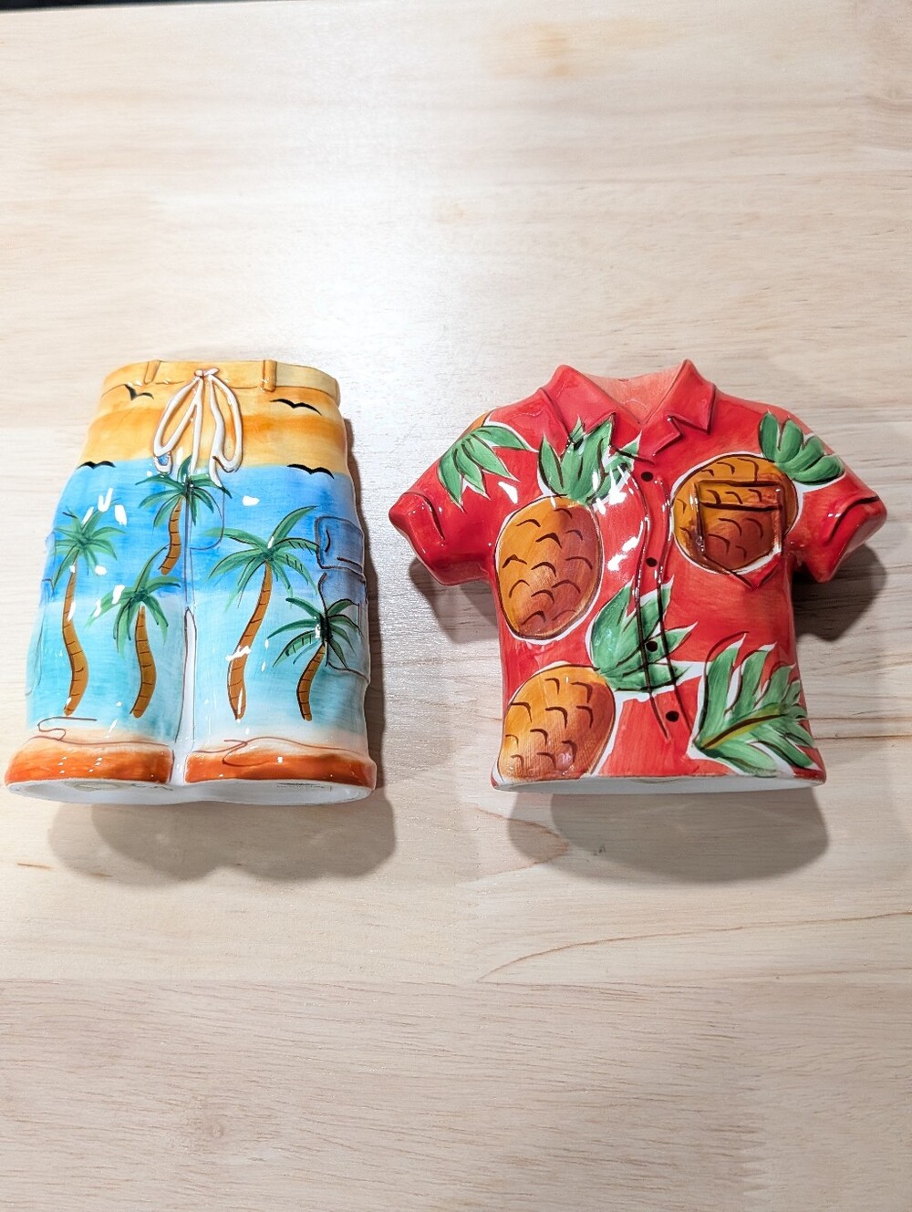 Vintage Salt & Pepper Shakers Hawaii Style. Bermuda Shorts & Funky Pineapple Top
